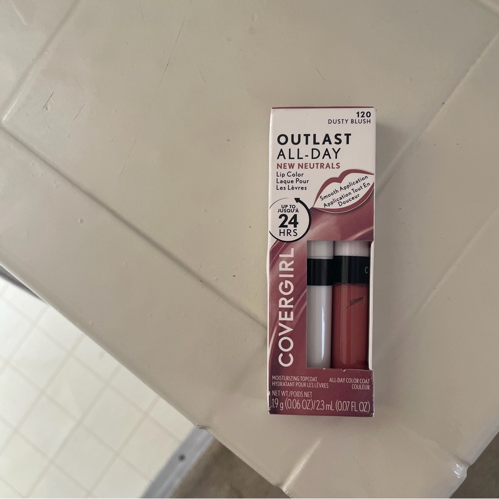NEW COVERGIRL Outlast Lip Color and Top Coat